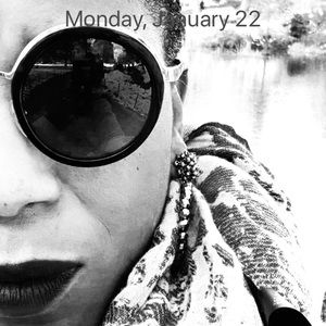 Meet your Posher, Olivia